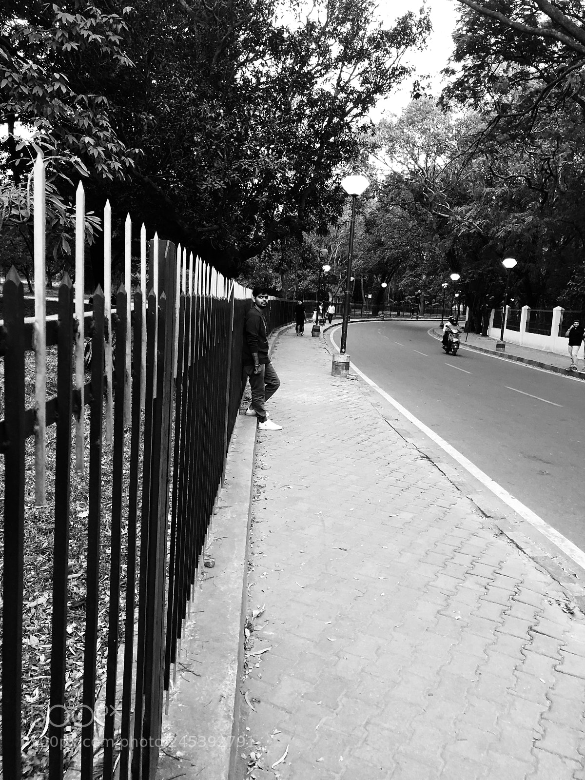 Apple iPhone X sample photo. Waiting..... photography