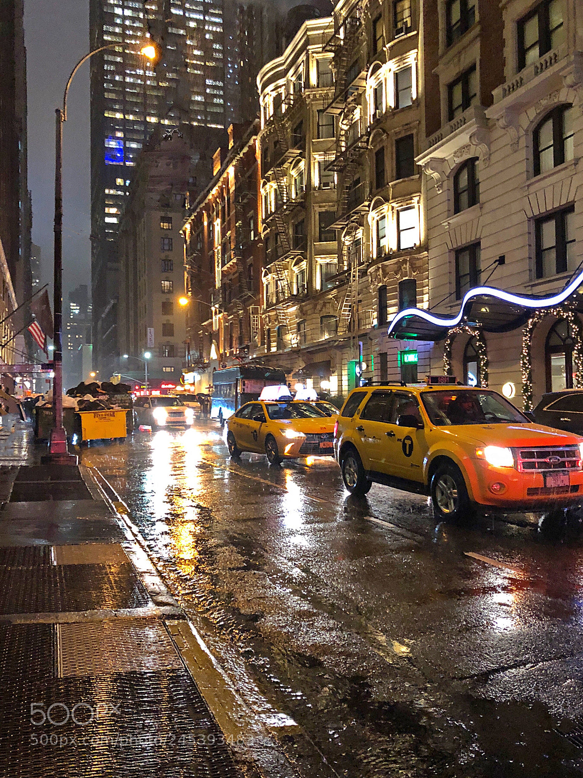 Apple iPhone X sample photo. Street scene, last night photography