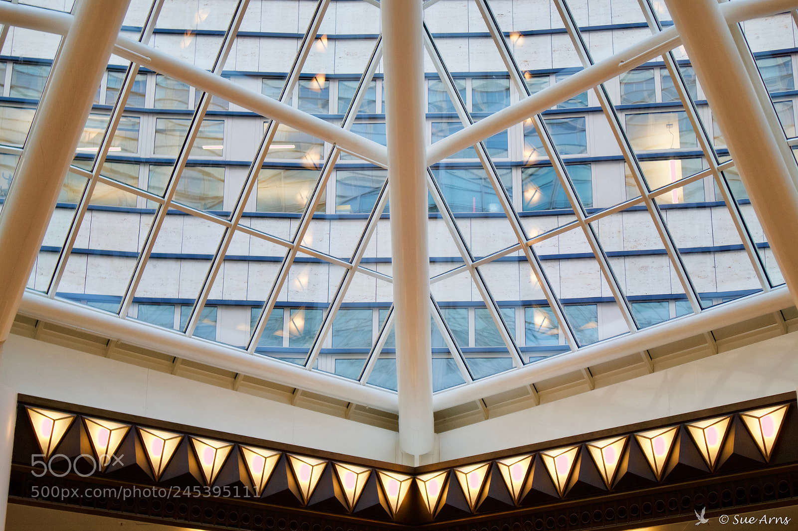 Canon EOS M10 sample photo. Squares'n light photography