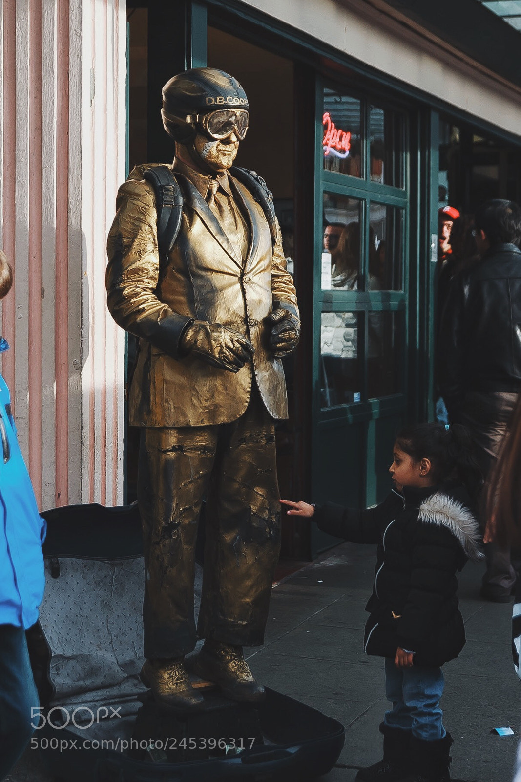 Canon EOS 60D sample photo. Lil’ girl intrigued photography
