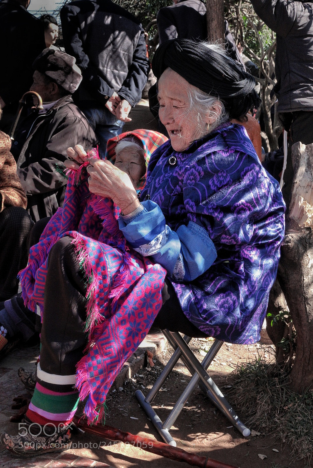 Sony Cyber-shot DSC-RX10 III sample photo. A little old man photography