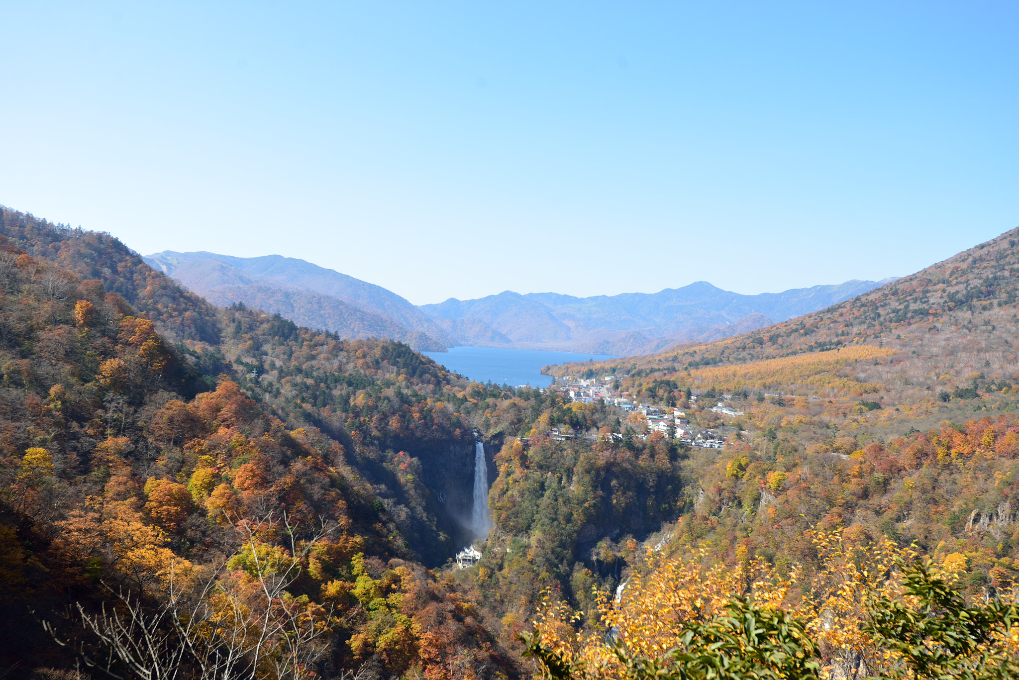 Nikon AF-S Nikkor 16-35mm F4G ED VR sample photo. 華嚴瀑布 photography