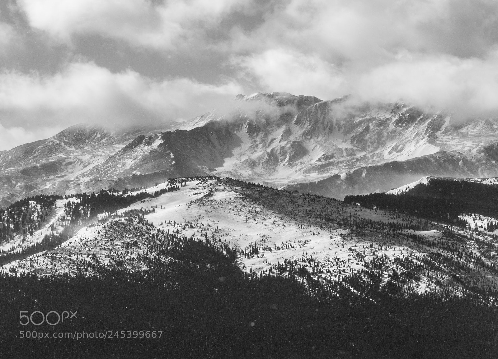 Canon EOS 1300D (EOS Rebel T6 / EOS Kiss X80) sample photo. Misty mountain photography