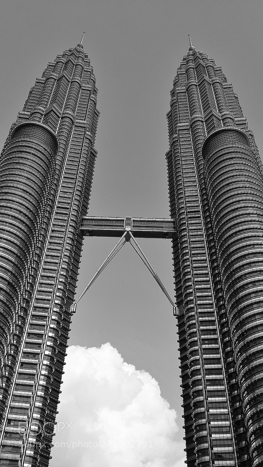 Samsung Galaxy S4 sample photo. Towers photography