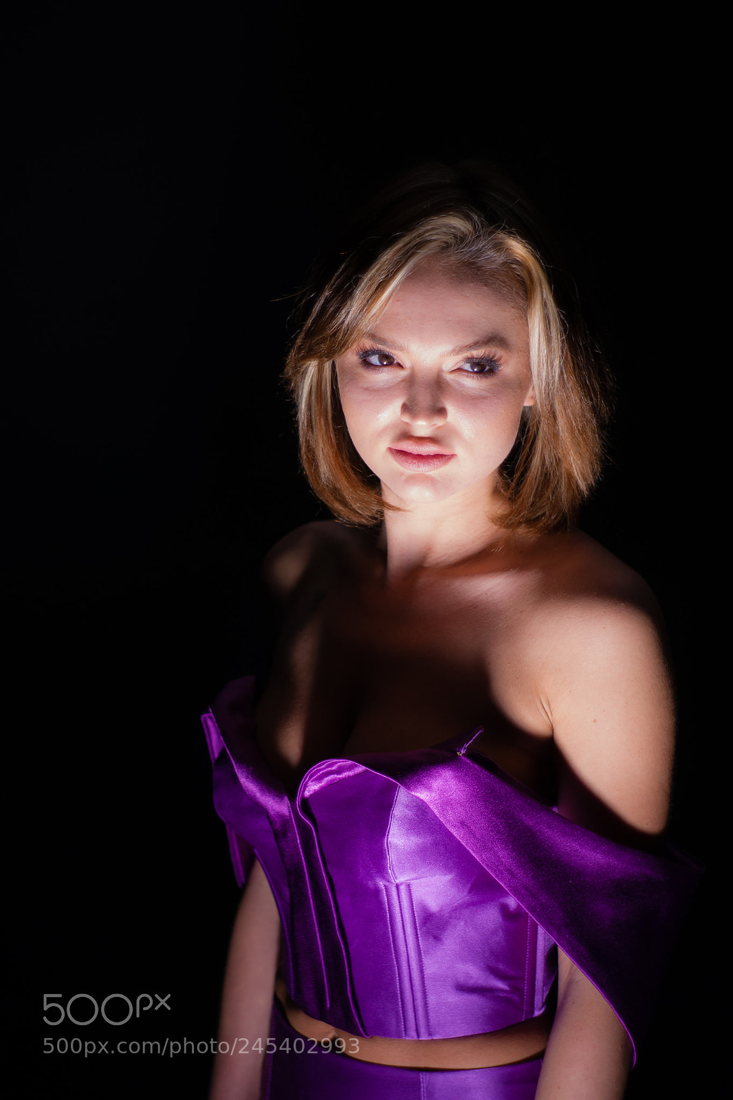 Sony Alpha DSLR-A700 sample photo. Violet dress photography
