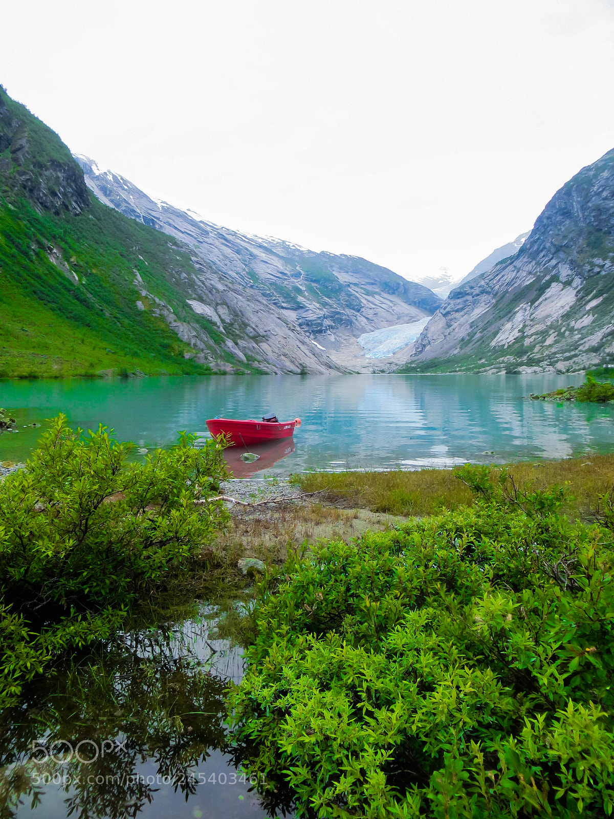 Canon PowerShot SX260 HS sample photo. Boat in a glacier photography