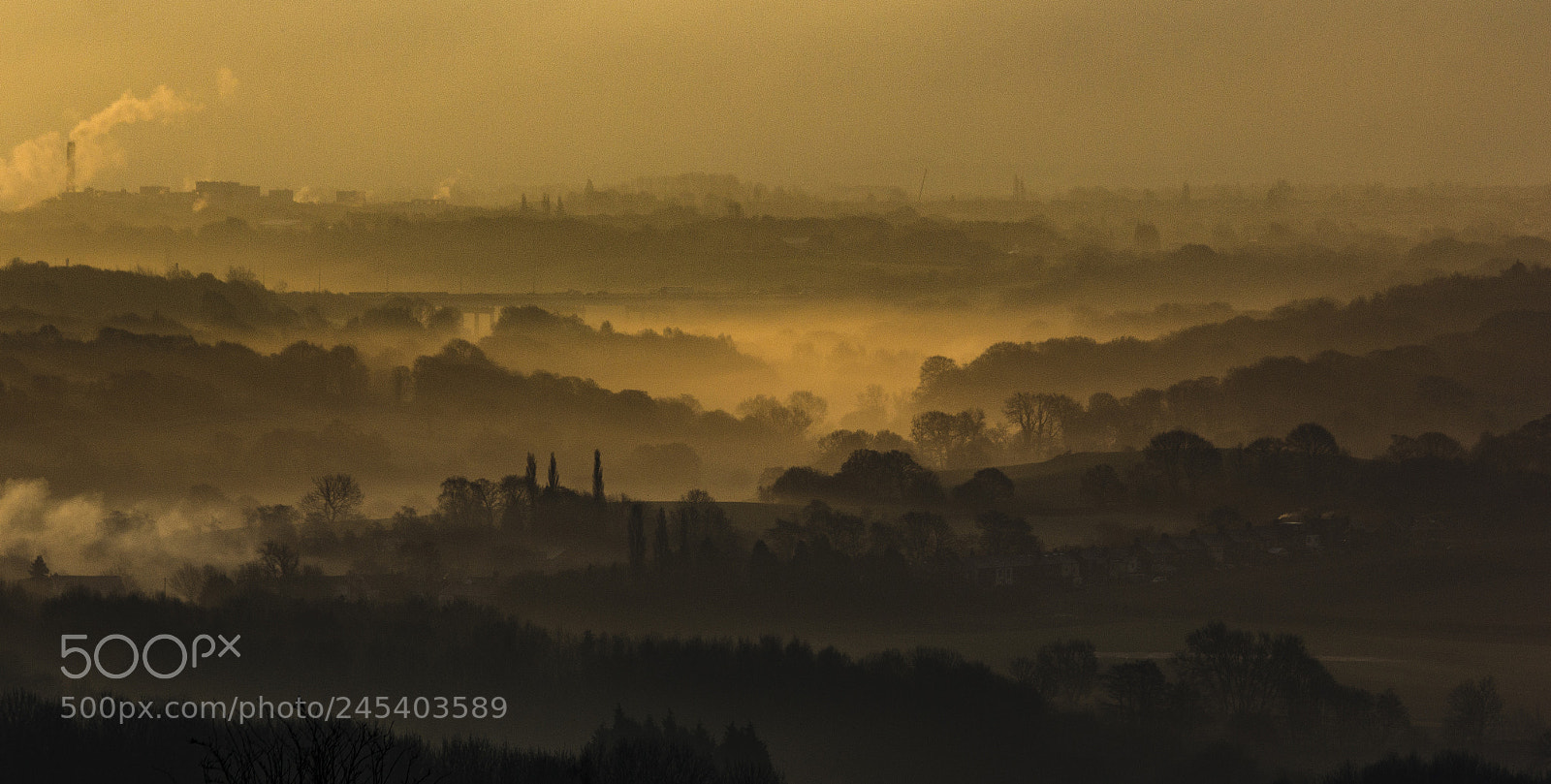 Canon EOS 550D (EOS Rebel T2i / EOS Kiss X4) sample photo. Early morning . . . northern town photography