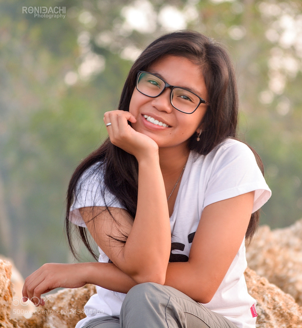 Nikon D5200 sample photo. Simple smile ^_^ photography