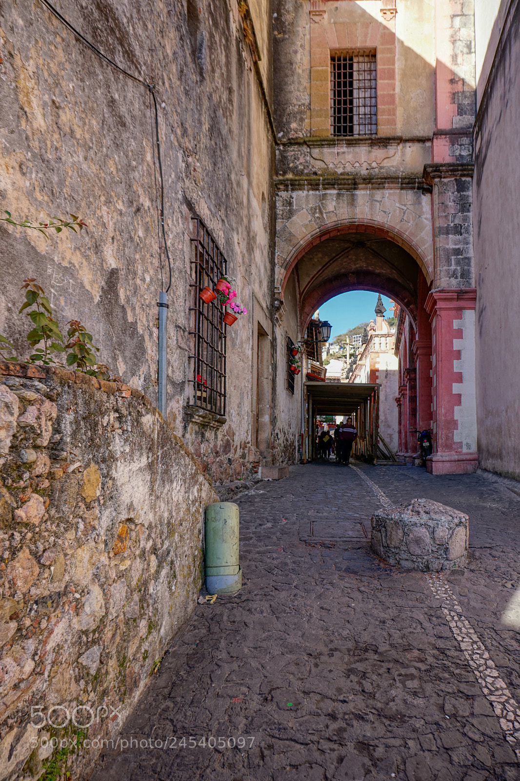 Sony a6300 sample photo. Narrow street of taxco photography