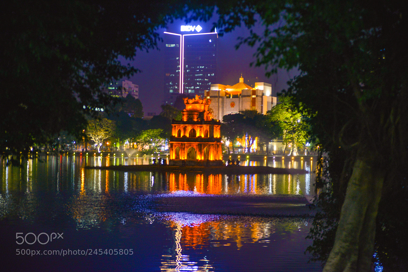 Nikon D600 sample photo. Hoan kiem lake photography