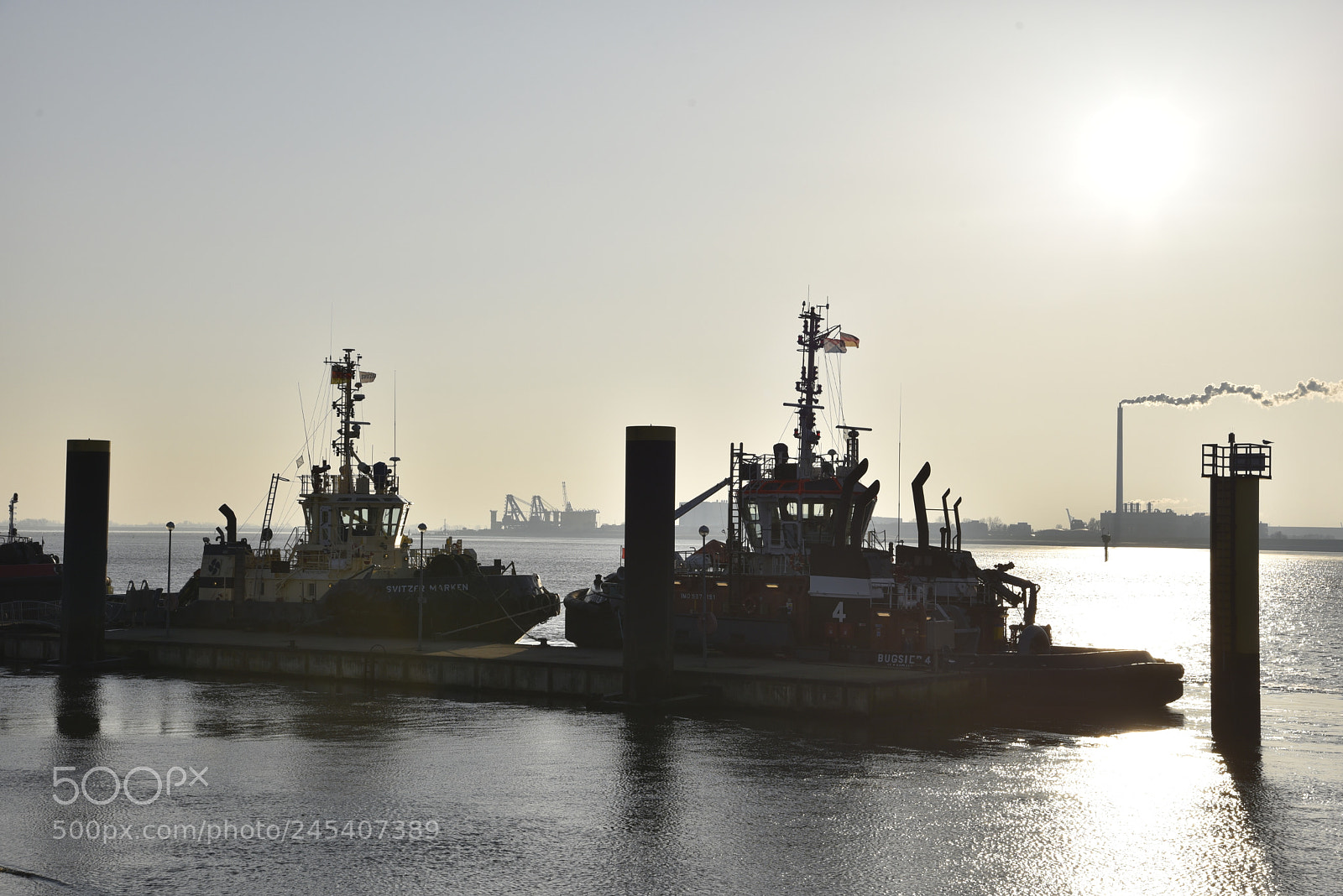 Nikon AF-S Nikkor 24-120mm F4G ED VR sample photo. Bremerhaven with foggy sunset photography