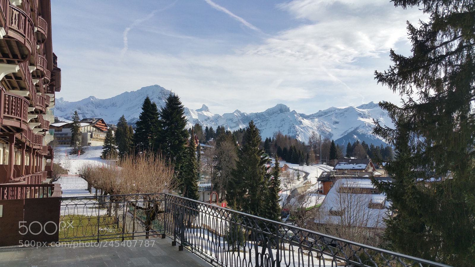 Samsung Galaxy Note4 sample photo. The terrace villars during photography