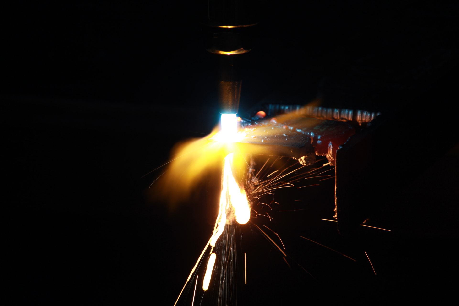 Canon EF-S 55-250mm F4-5.6 IS STM sample photo. Fire and steel photography