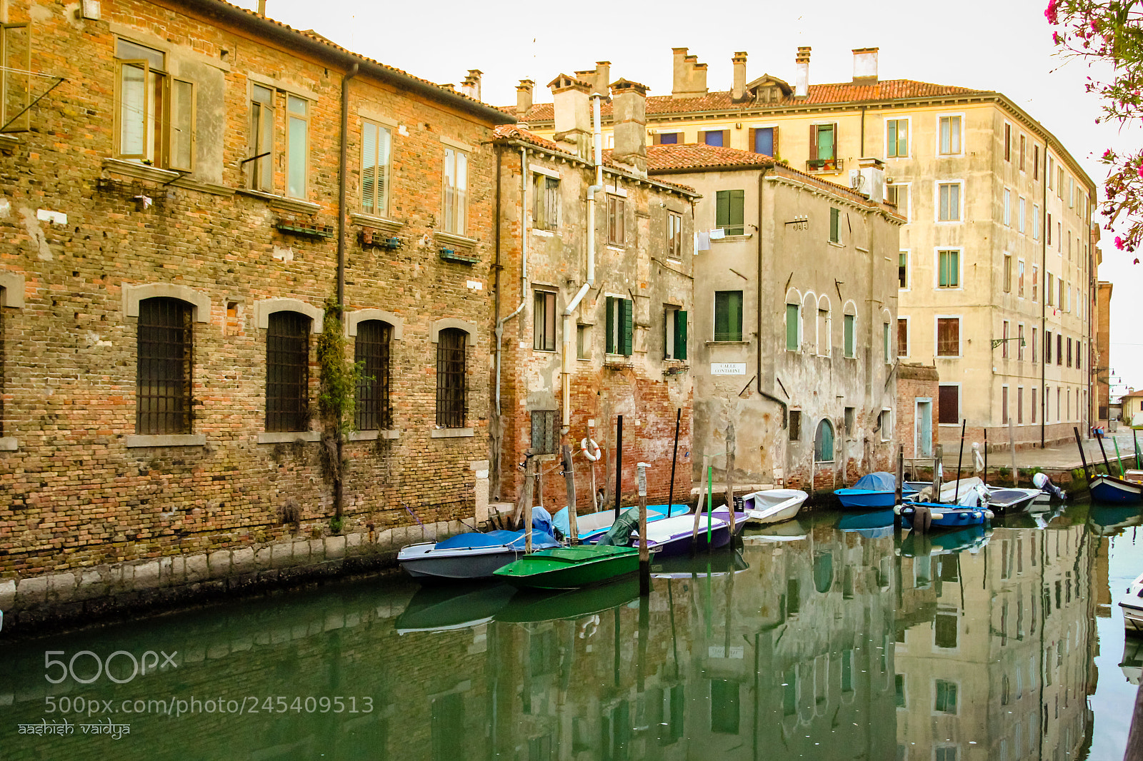 Canon EOS 600D (Rebel EOS T3i / EOS Kiss X5) sample photo. Side canal, venice photography