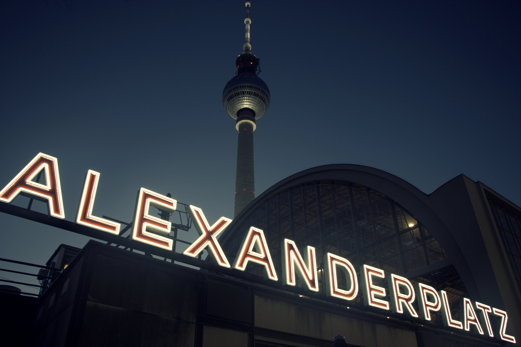 Canon EOS 500D (EOS Rebel T1i / EOS Kiss X3) sample photo. Alexanderplatz photography