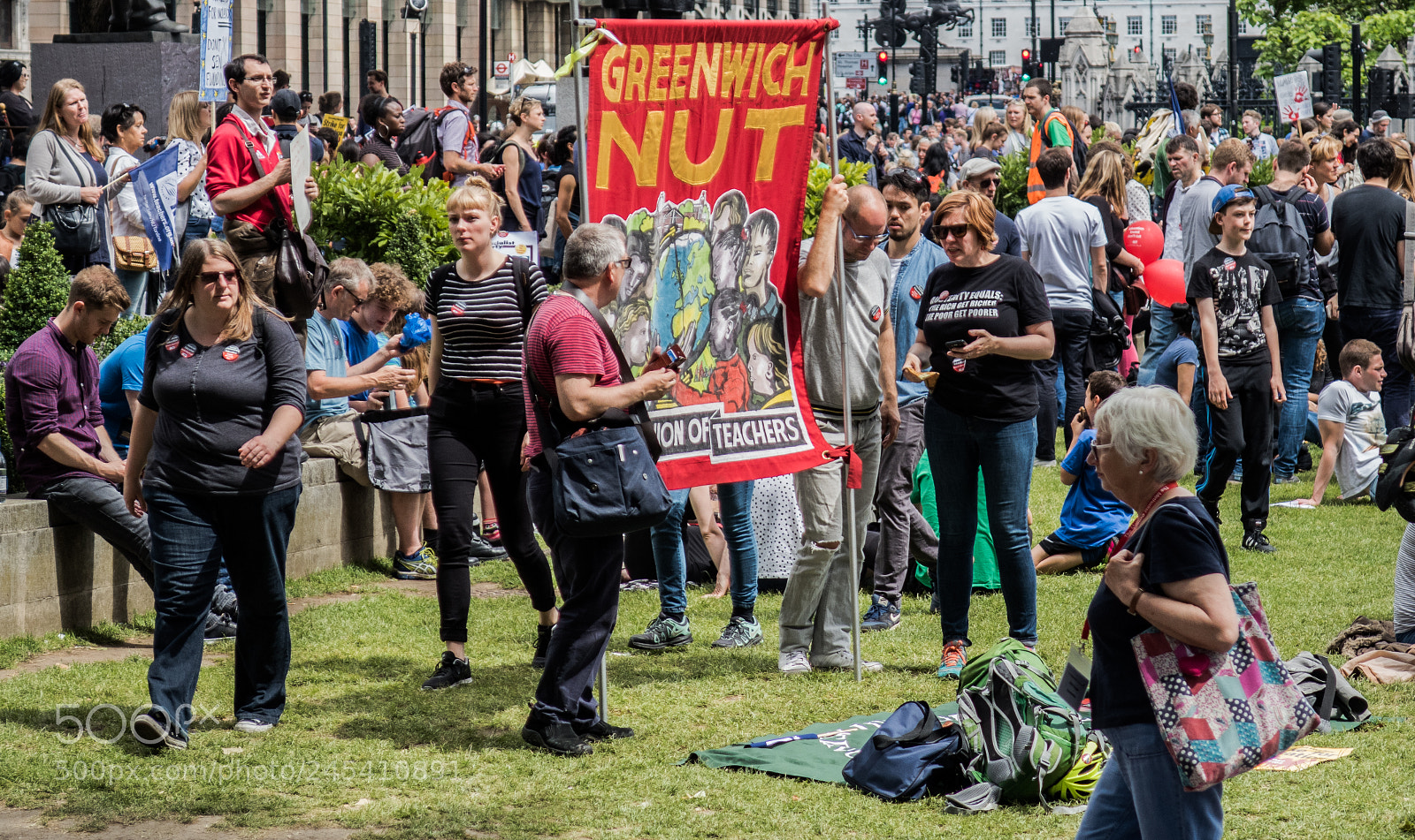 Canon PowerShot G5 X sample photo. Nut protest parliament square photography