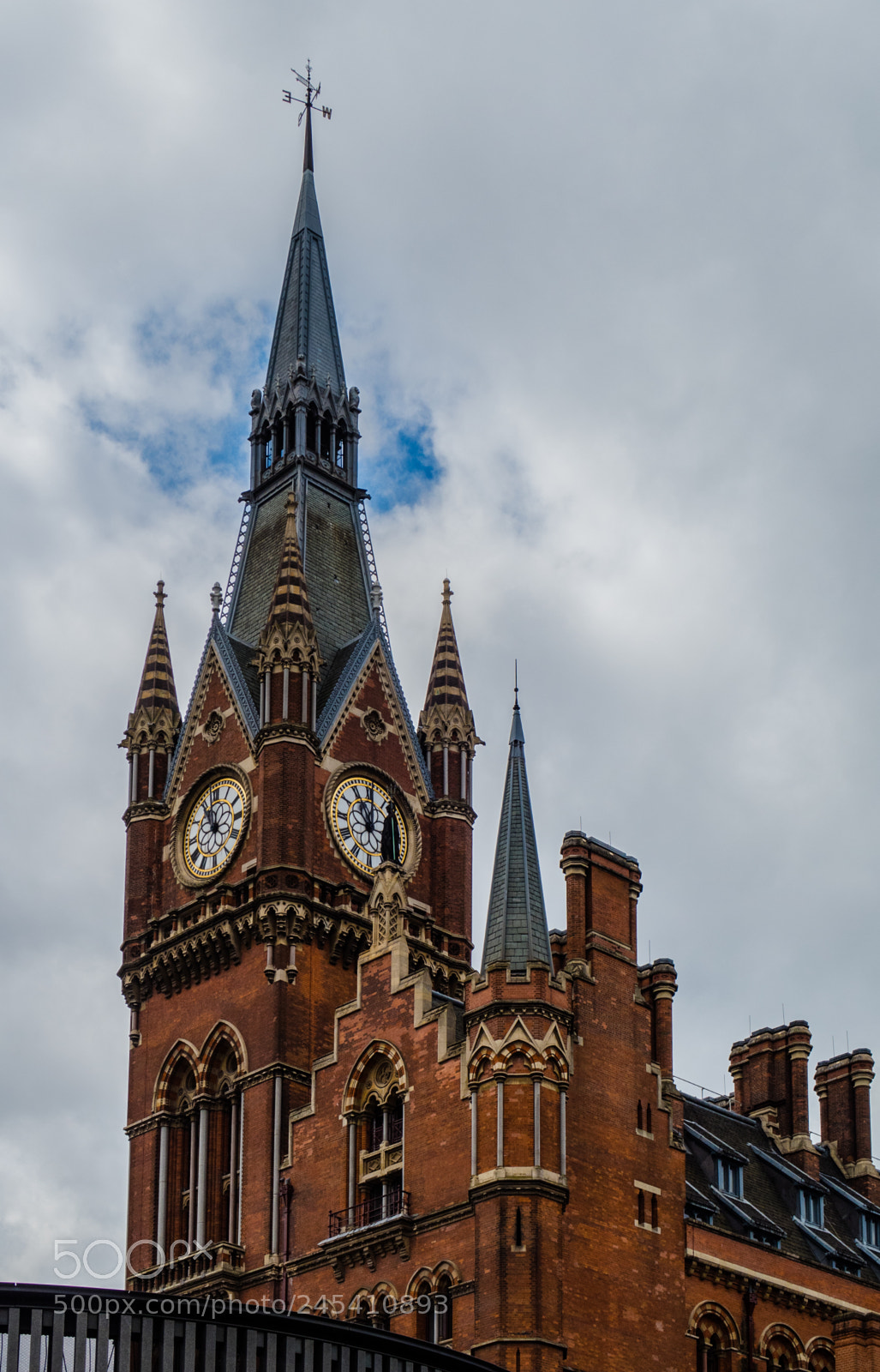 Canon PowerShot G5 X sample photo. Ornate st pancras station photography