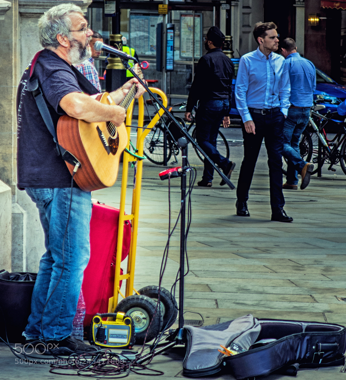 Canon PowerShot G5 X sample photo. Street performer westminster) (london) photography