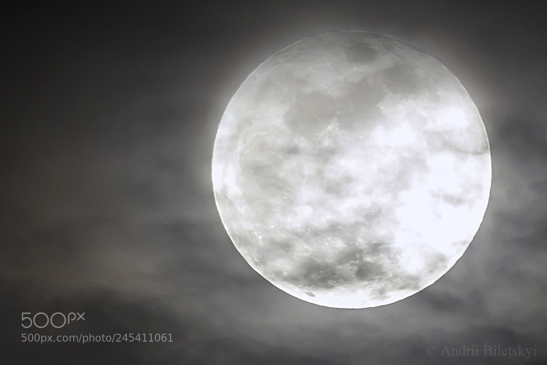 Canon EOS 60D sample photo. Moon photography