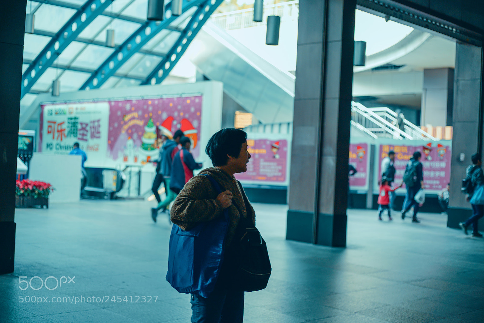 Sony a7R II sample photo. ……等车人 photography