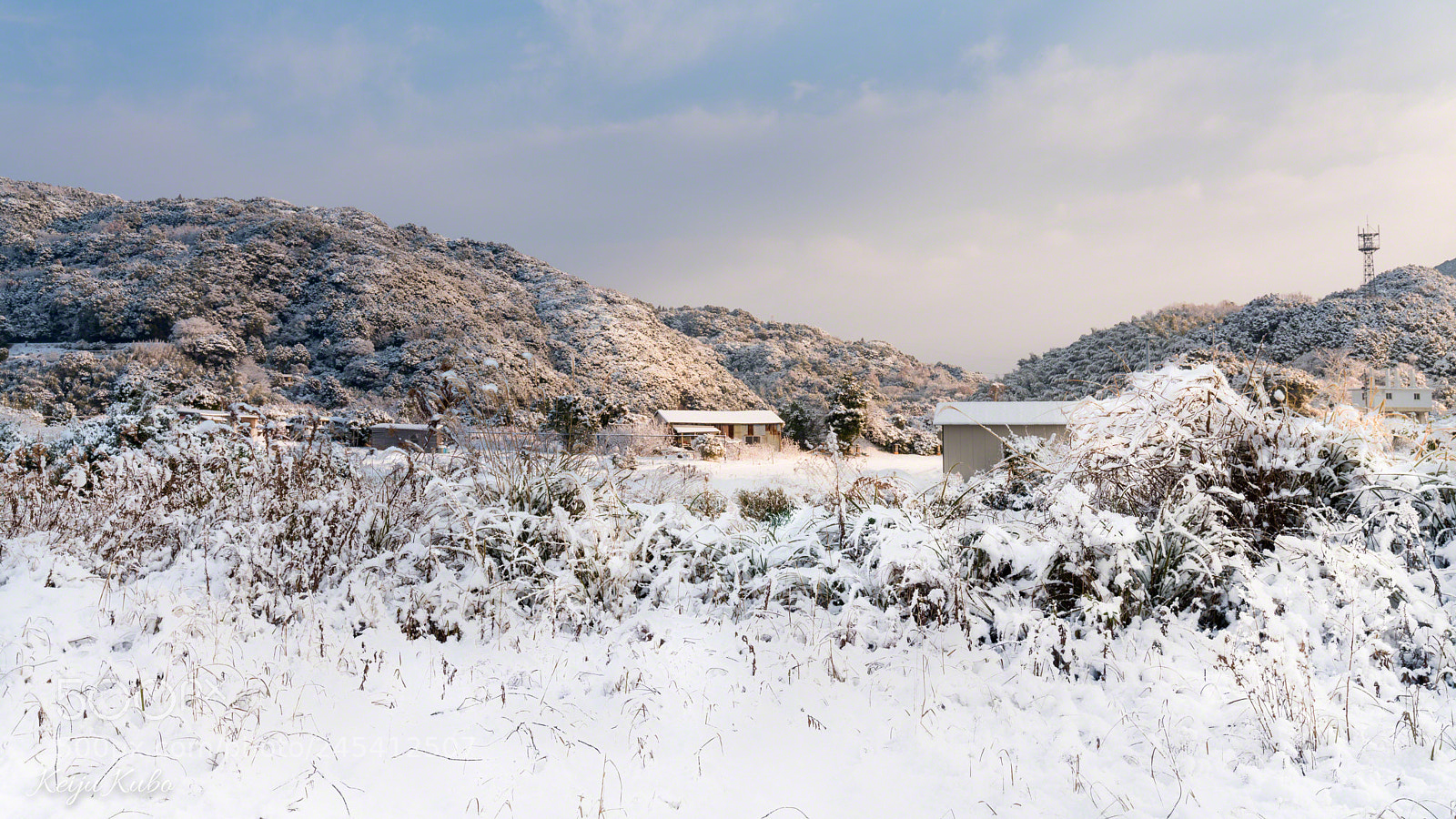 Sony a7R III sample photo. Barn in snow photography