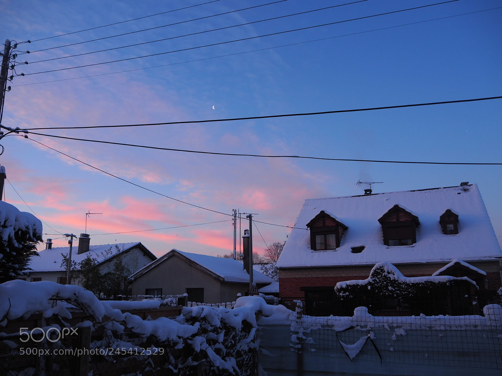 Olympus OM-D E-M10 II sample photo. First snow of the photography