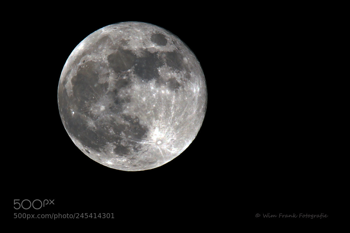 Sony SLT-A77 sample photo. Moon photography