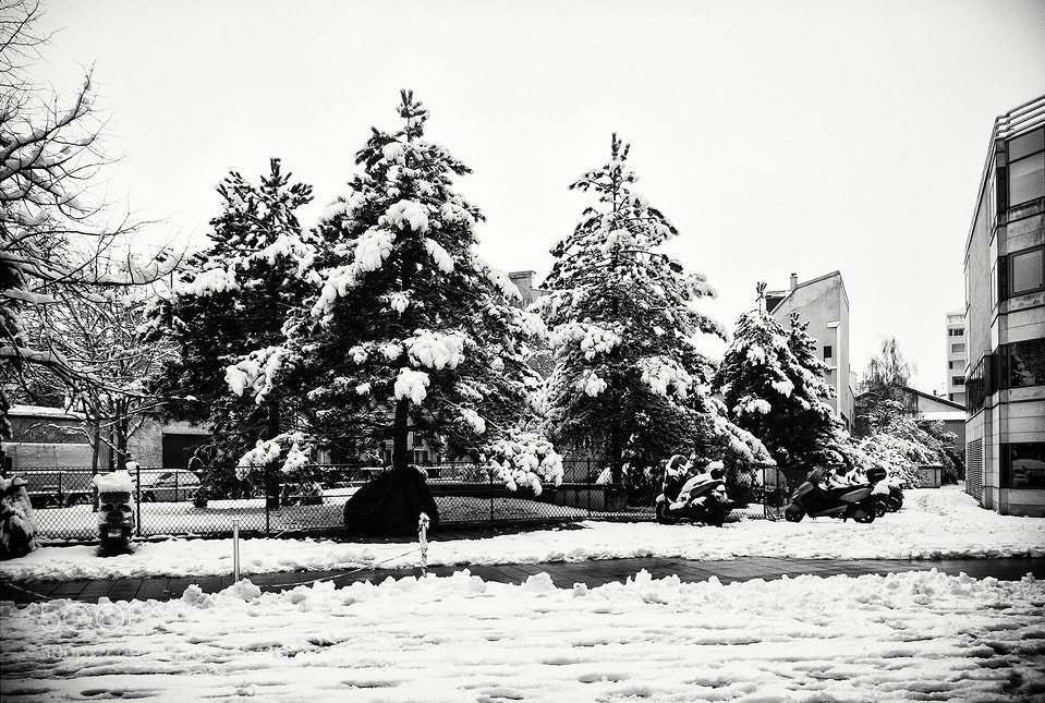 Fujifilm X-Pro1 sample photo. Puteaux / rue godefroy photography