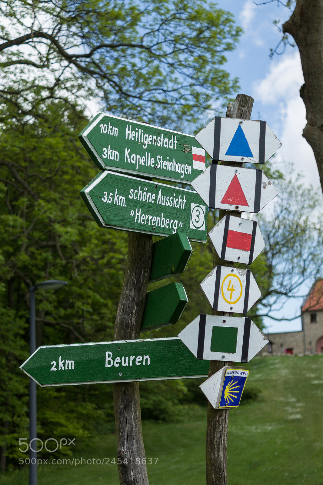 Canon EOS 1100D (EOS Rebel T3 / EOS Kiss X50) sample photo. Footpath signs photography