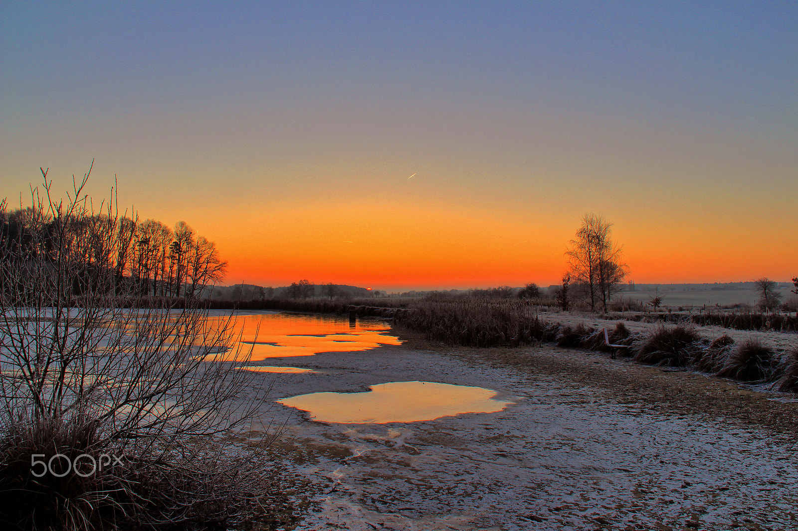 Canon EF-S 18-200mm F3.5-5.6 IS sample photo. Cold sunrise photography