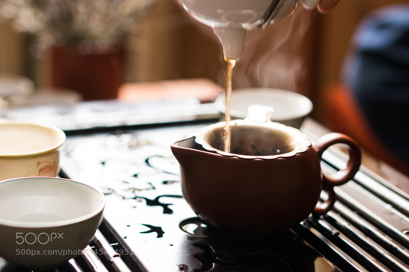 Sony a6300 sample photo. Pouring of puer tea photography