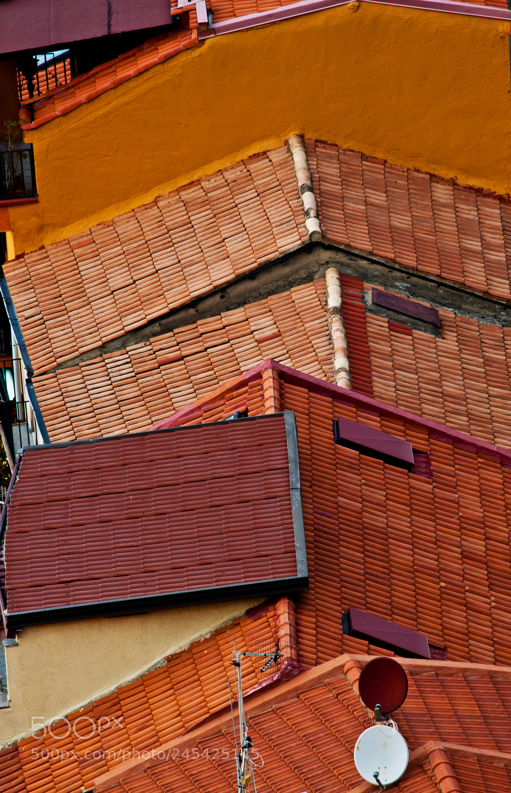 Canon EOS 500D (EOS Rebel T1i / EOS Kiss X3) sample photo. Rooftop photography