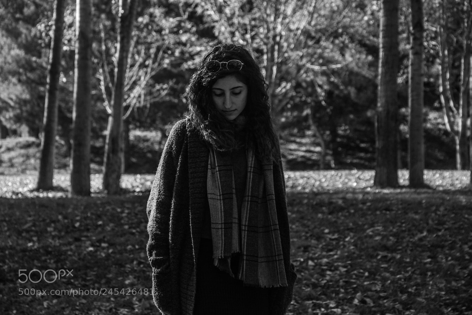 Canon EOS 500D (EOS Rebel T1i / EOS Kiss X3) sample photo. The thoughtful woman. photography