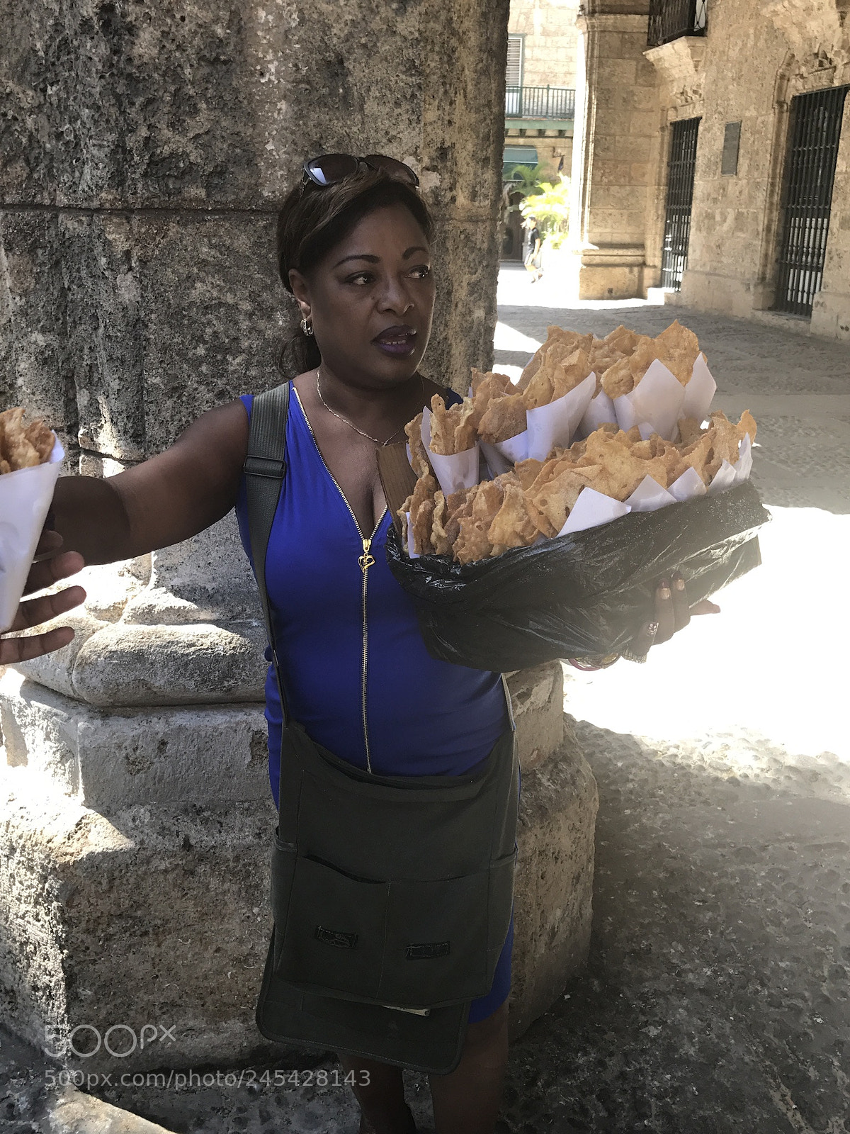 Apple iPhone 7 Plus sample photo. Vendor lady in havana photography