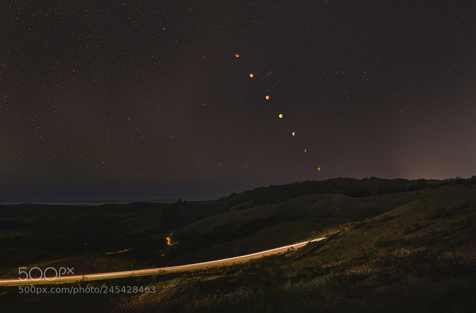 Fujifilm X-T1 sample photo. Lunar eclipse at windy photography