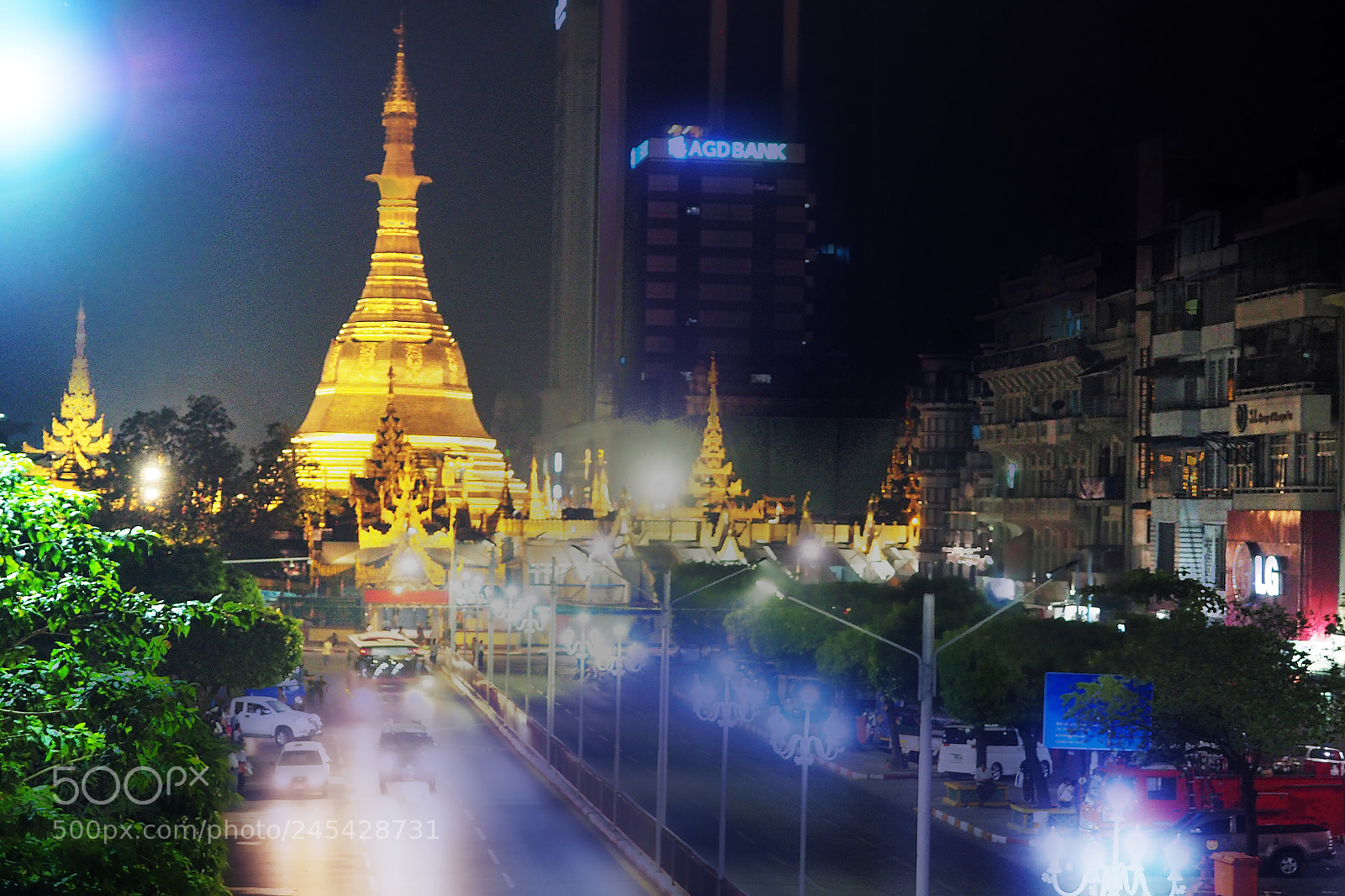 Olympus OM-D E-M10 II sample photo. Night shot of pagoda photography