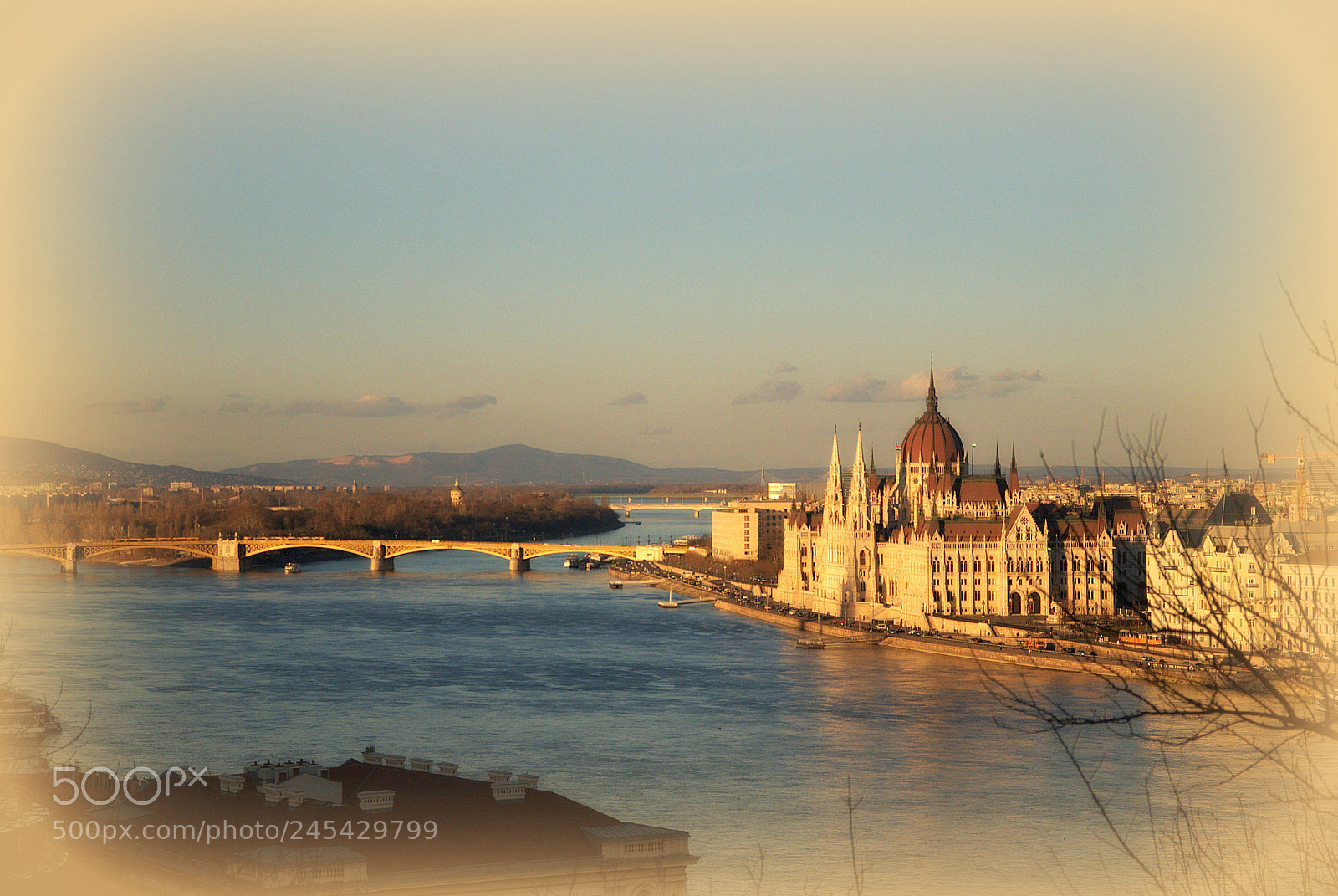 Nikon D80 sample photo. Parliament in budapest photography