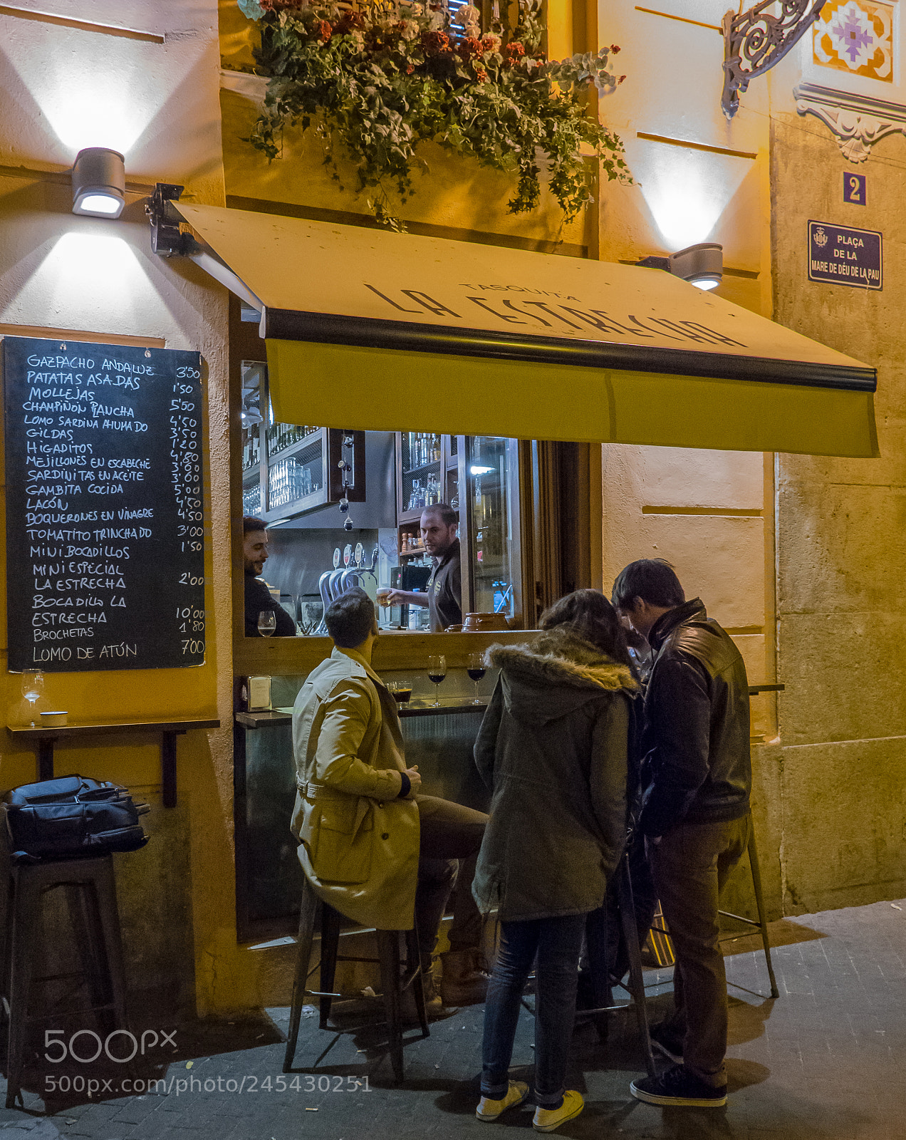 Sony Cyber-shot DSC-RX10 II sample photo. Small tapas bar valencia photography