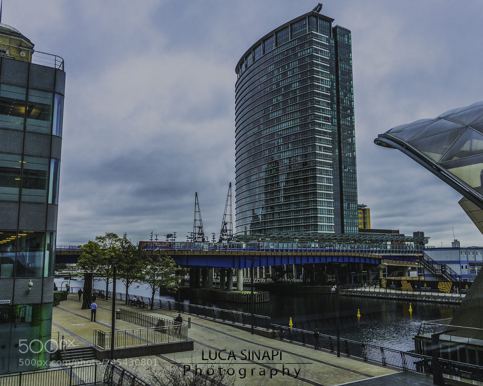 Sony a7 II sample photo. London, street view (2/3) ?? ???????  photography