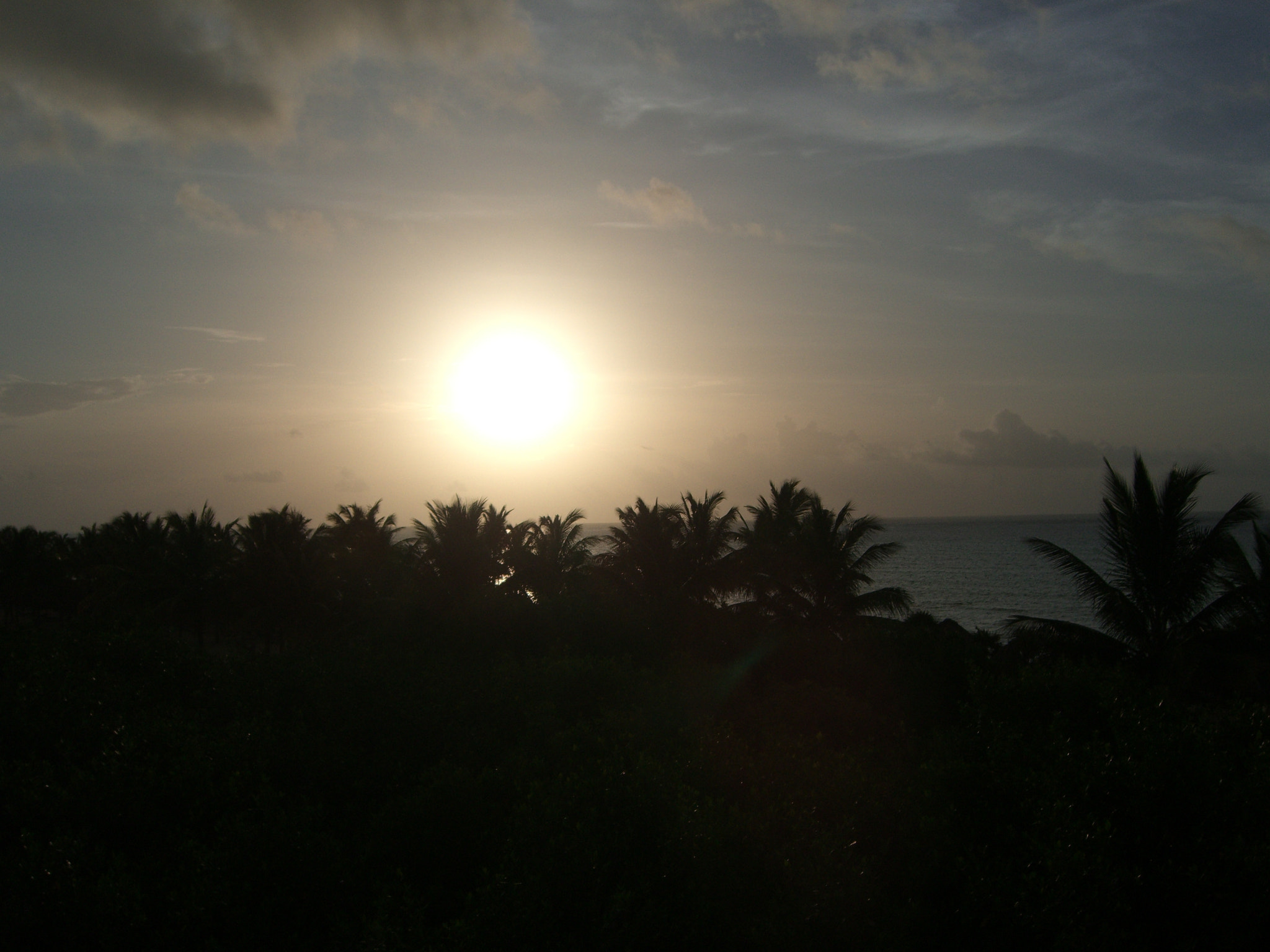 CASIO EX-Z850 sample photo. Sunset photography