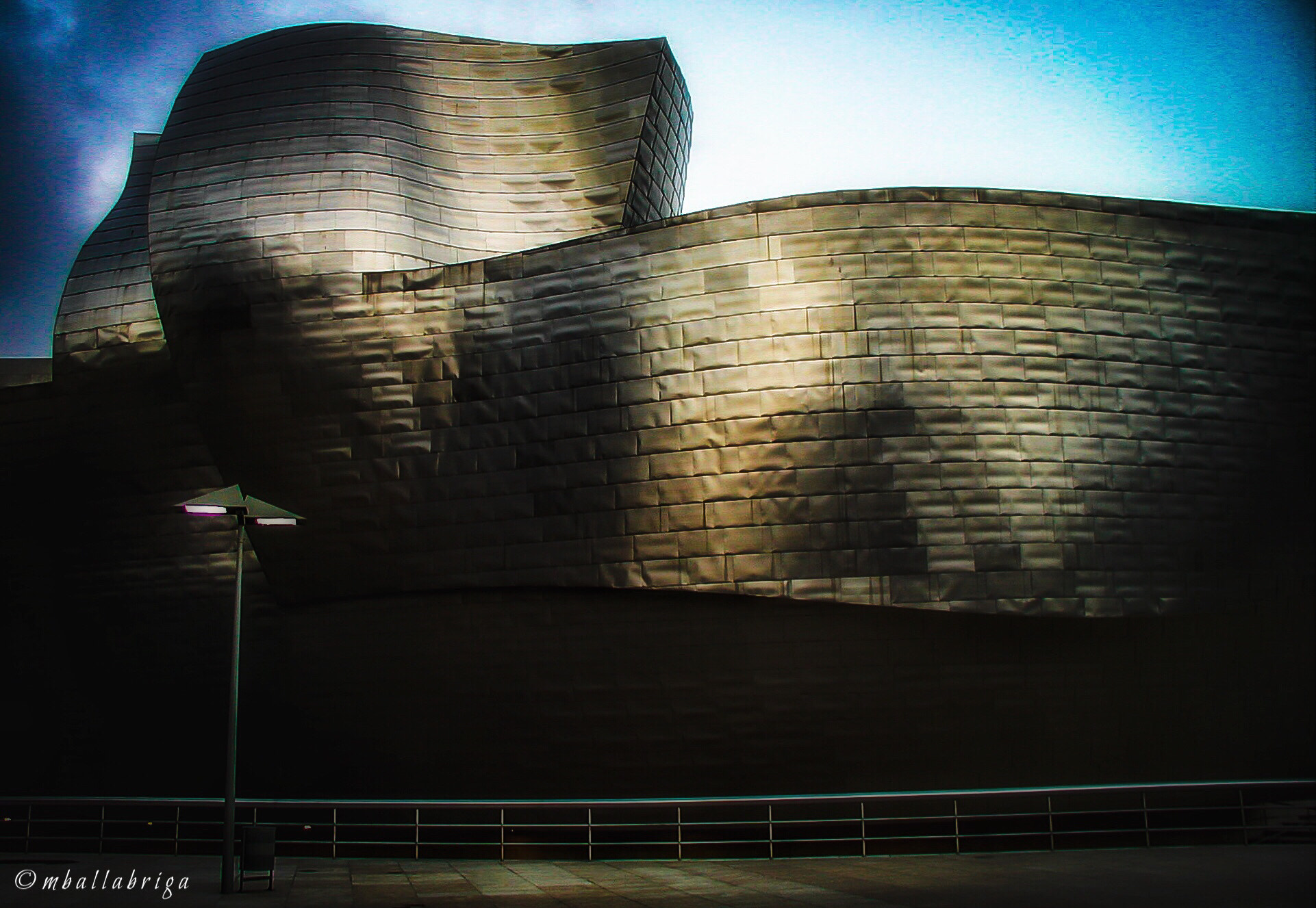 Olympus C3030Z sample photo. Guggenheim bilbao photography