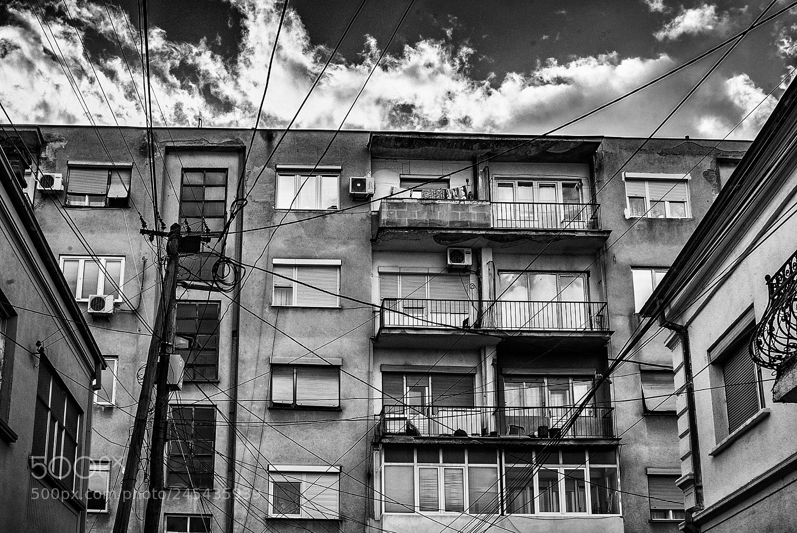 Fujifilm FinePix S3 Pro sample photo. Wire chaos photography