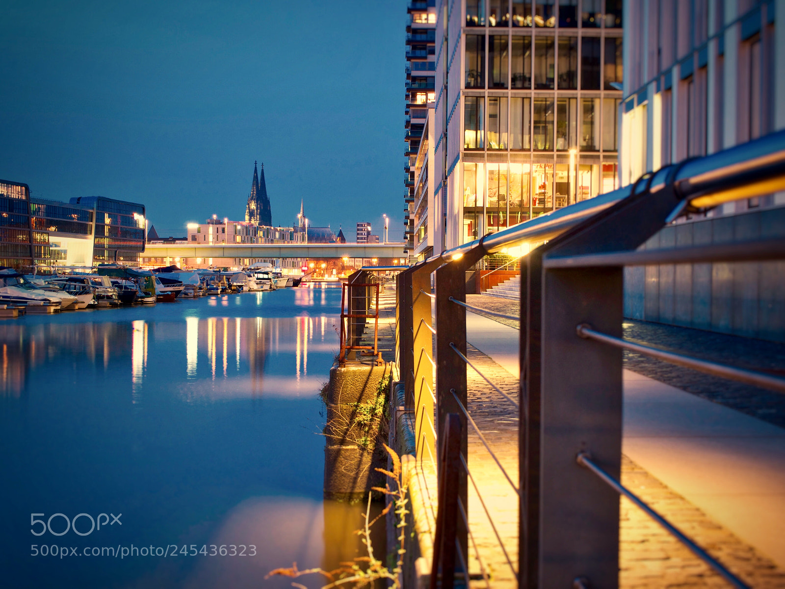 Panasonic DMC-G70 sample photo. Blue hour in cologne photography