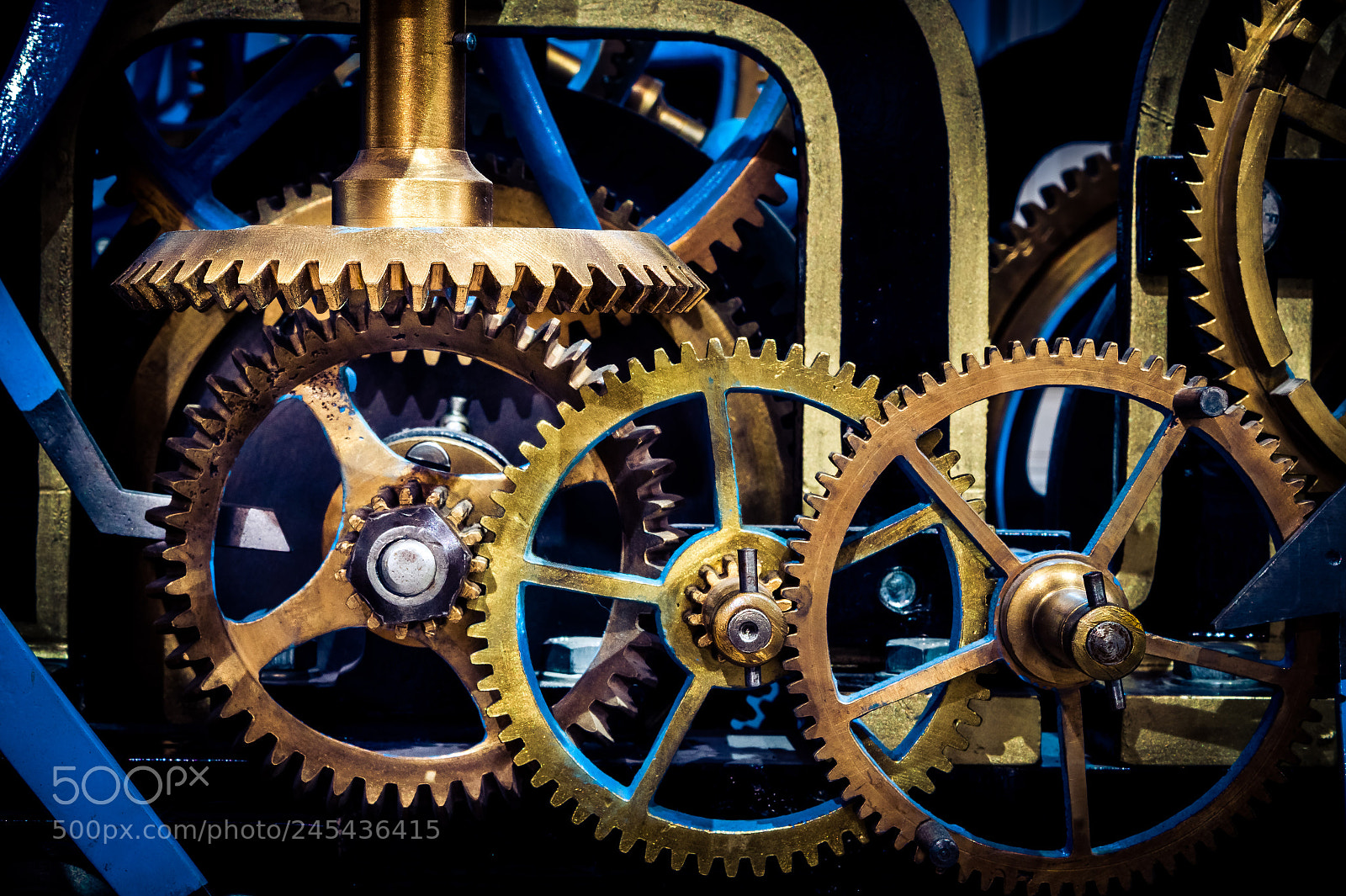 Sony SLT-A58 sample photo. Gears photography