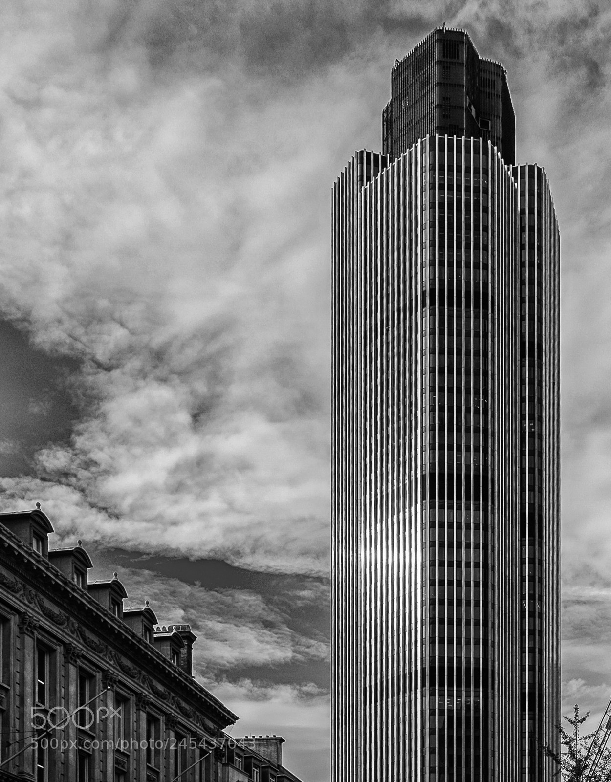 Fujifilm X70 sample photo. Natwest tower tower bishopsgate photography