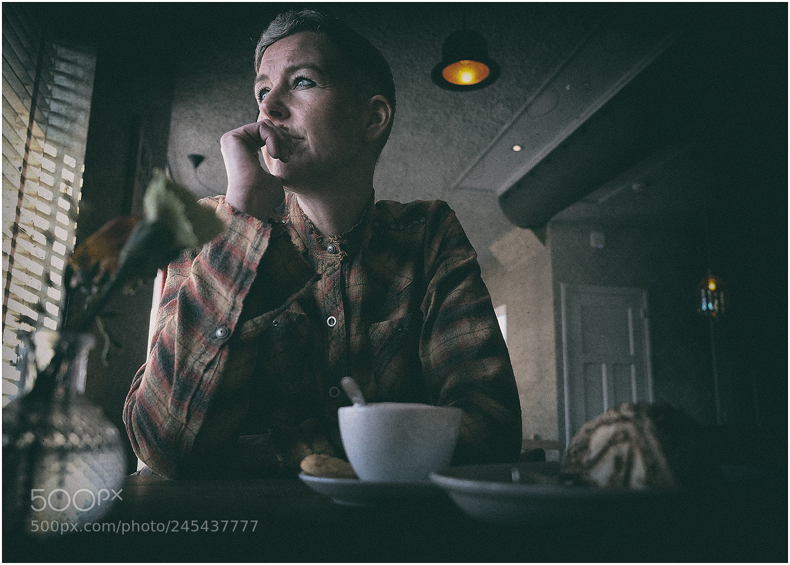 Fujifilm X-T2 sample photo. Waiting on a friend photography