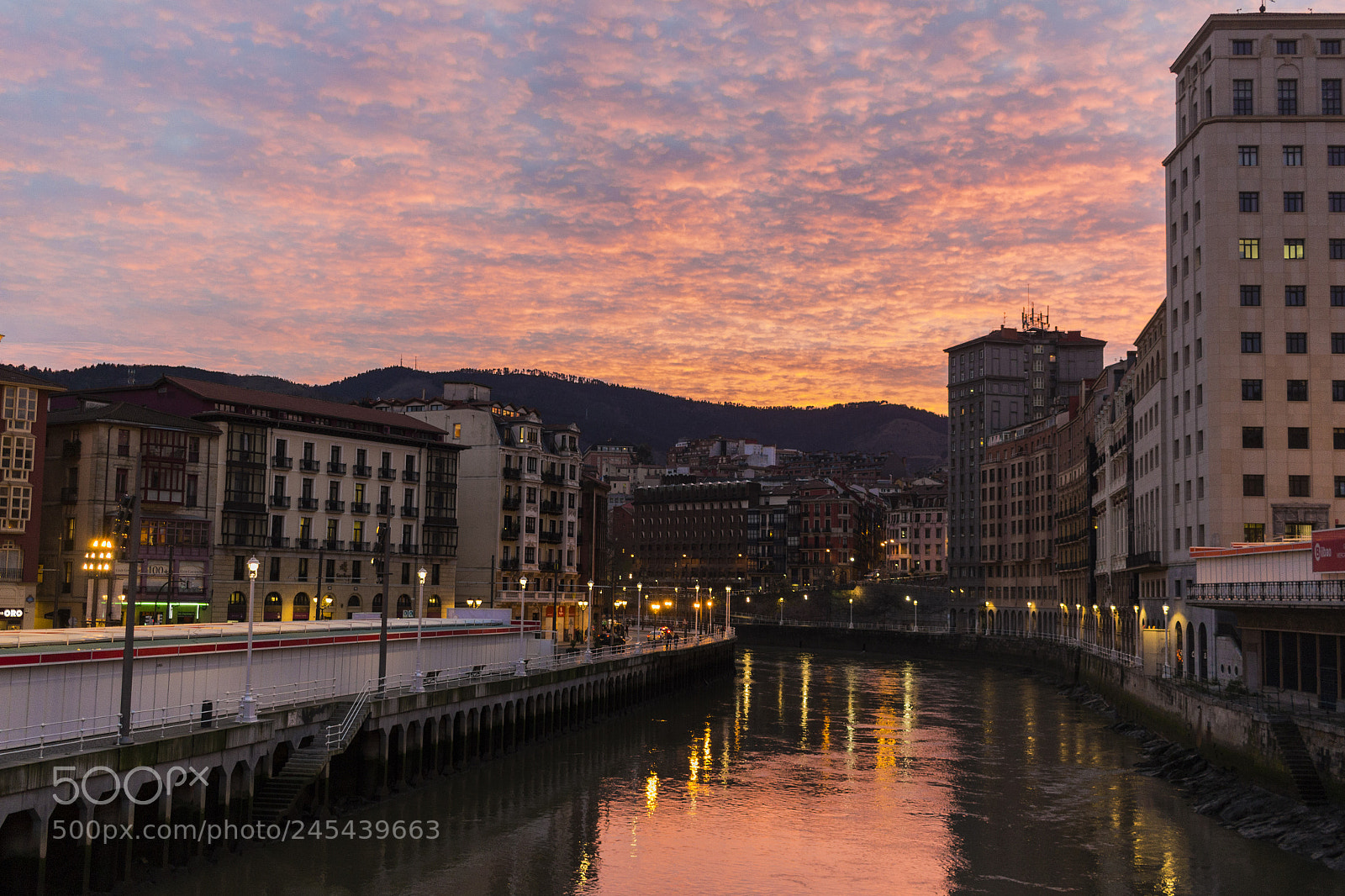 Canon EOS 100D (EOS Rebel SL1 / EOS Kiss X7) sample photo. Bilbao photography