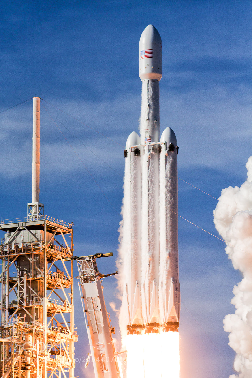 Canon EOS 50D sample photo. Liftoff of falcon heavy photography