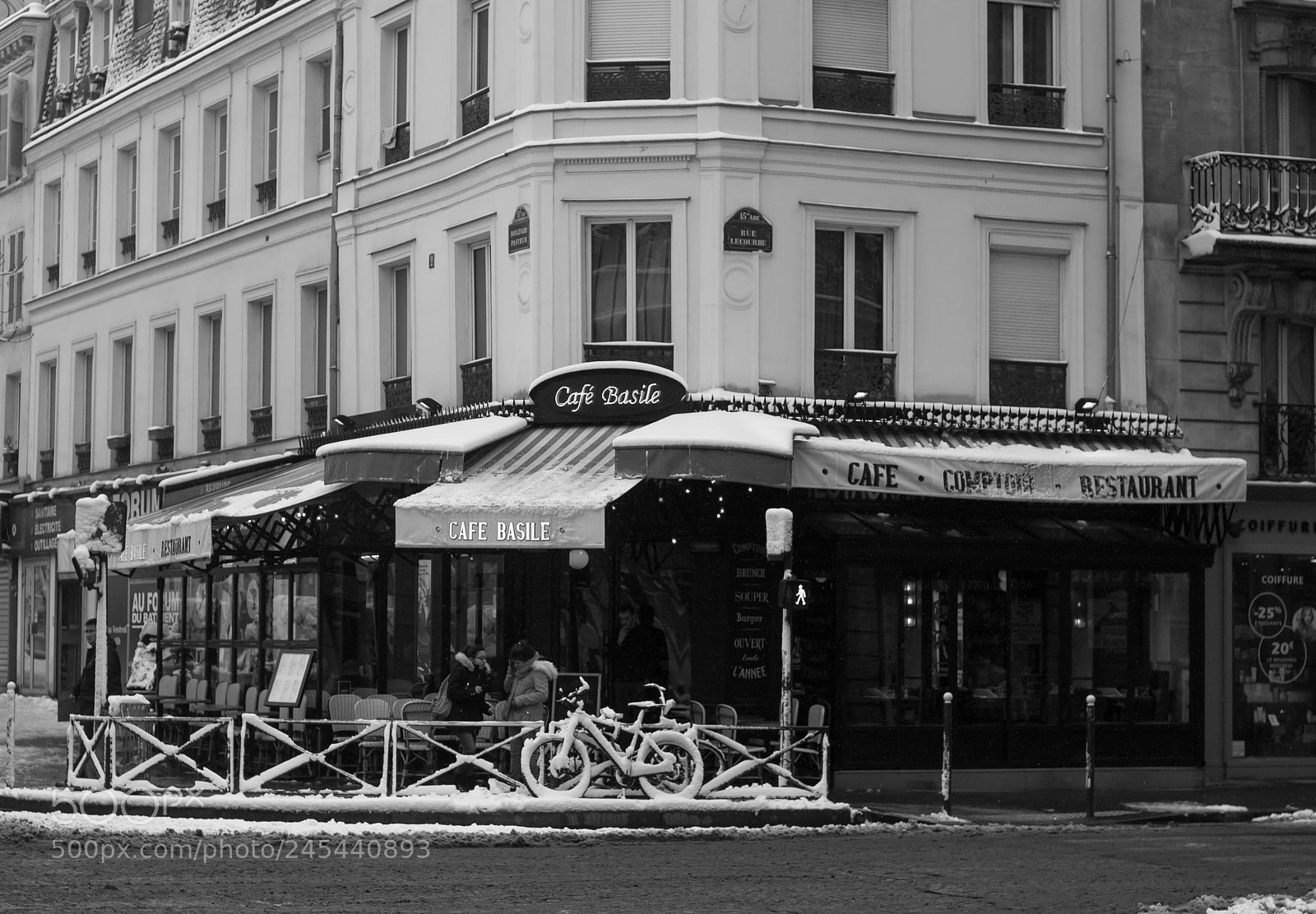 Canon EOS 1100D (EOS Rebel T3 / EOS Kiss X50) sample photo. Coffee shop in a photography