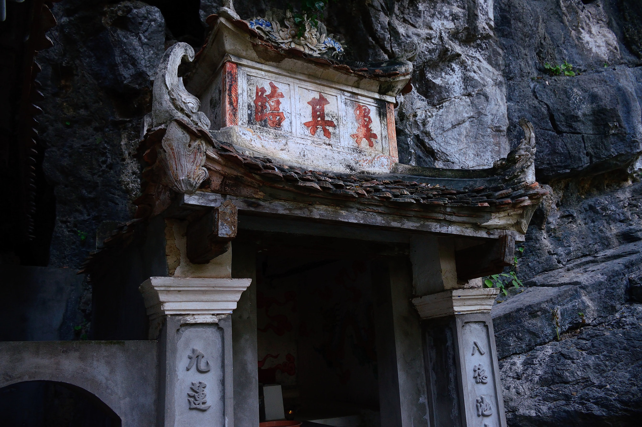 Nikon D3200 sample photo. Cave temple photography
